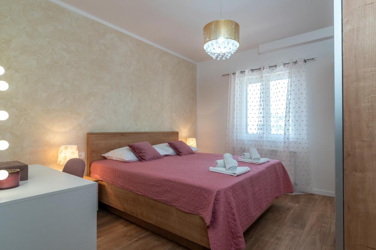 Apartments Villa Magdalena Trogir Eksteriør billede